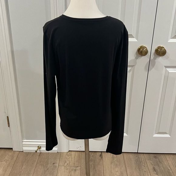 Athleta Womens Black Short Twisted Bottom Long Sleeve Tee. Size L - Picture 4 of 9